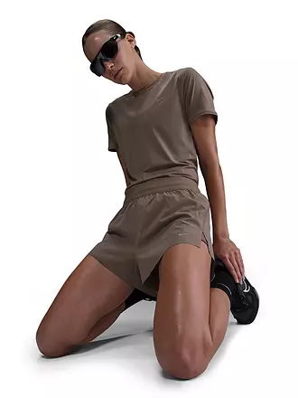 NIKE | Pantalón corto de running Swift para mujer | braun